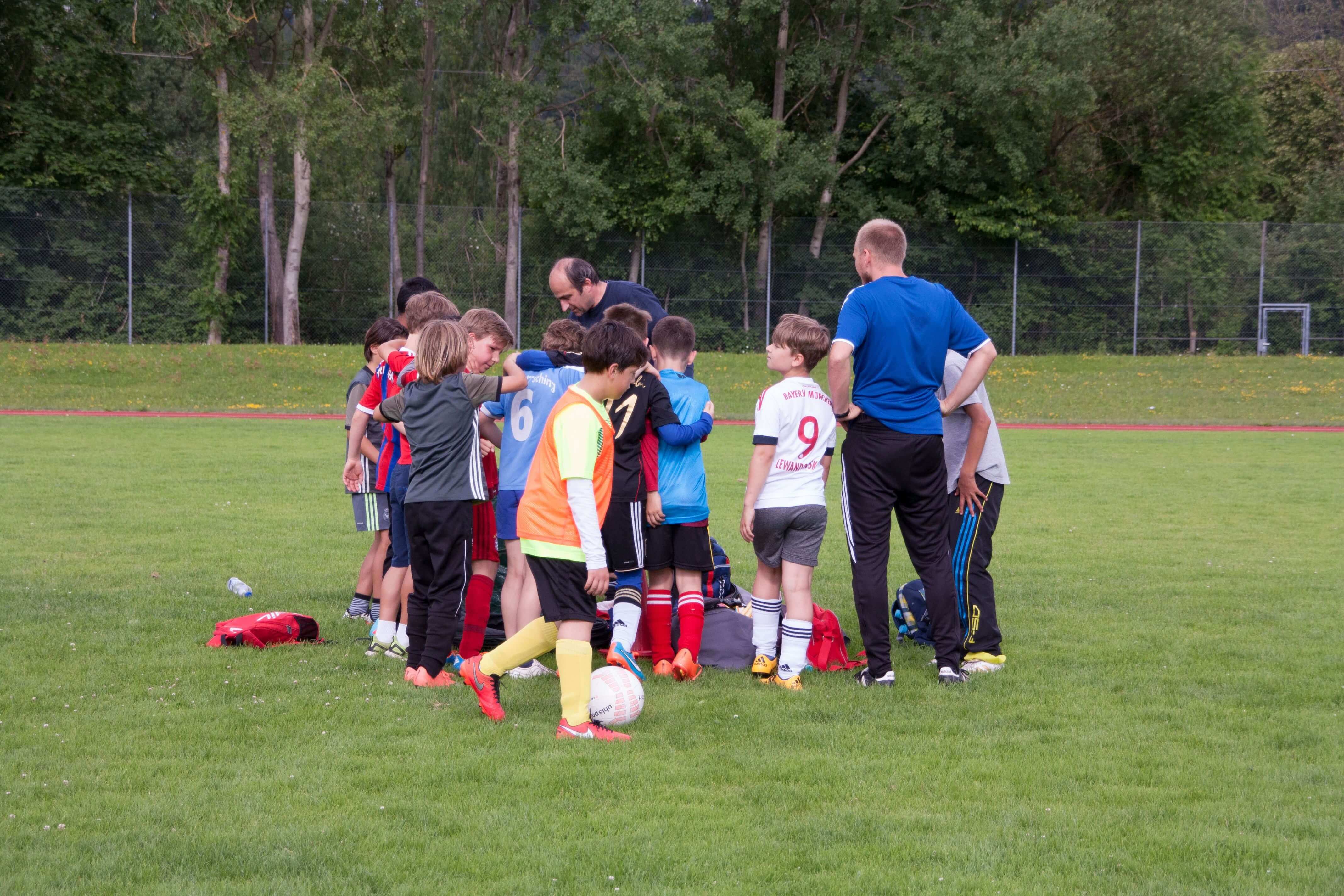 Professionelle Unterstützung für Trainer von ausgebildeten Trainern der Fussballschule Alpenkick